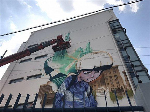 黃睿正在完成自己的作品 黃睿正在完成自己的作品