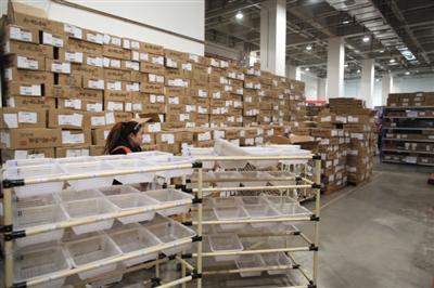 菜鳥網(wǎng)絡(luò)武清園區(qū)華北貨倉，日均單量已經(jīng)超過10萬單