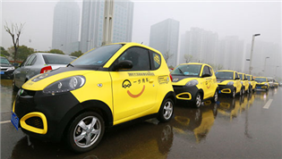 這50輛新能源汽車太黃了！招手即停、一步送到大河車展的門口