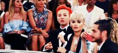 Chanel秀場，看GD這霸氣的小表情