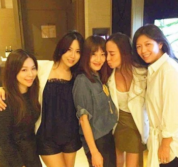 陶喆嬌妻參加聚會(huì)心情好 陶喆嬌妻參加聚會(huì)心情好