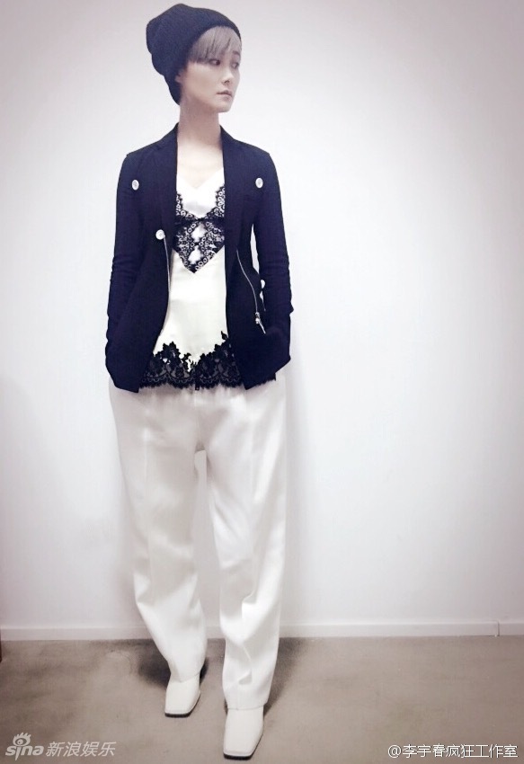 李宇春銀灰發(fā)美出新高度 李宇春銀灰發(fā)美出新高度