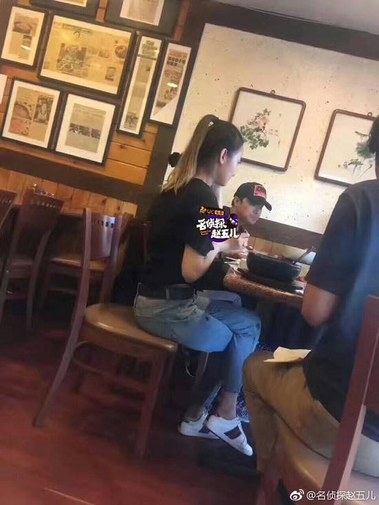 曝陳思誠美國約會“小三” 曝陳思誠美國約會“小三”