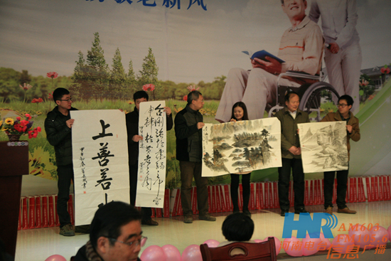 愛(ài)心人士捐贈(zèng)書(shū)畫作品