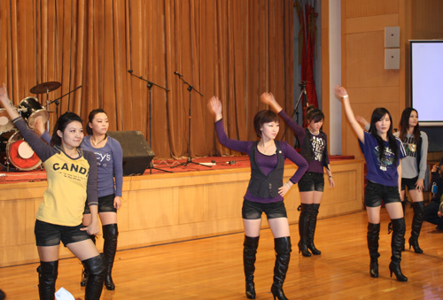 農(nóng)村廣播DJ在河南電臺2009春節(jié)團拜會上