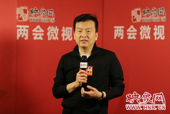 全國(guó)人大代表張澤群接受映象網(wǎng)“兩會(huì)微視”訪談。