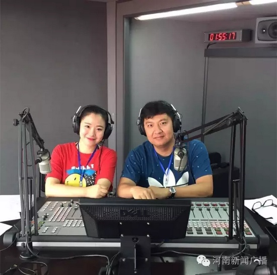 河南新聞廣播主持人趙凱、田羽全程現(xiàn)場(chǎng)直播
