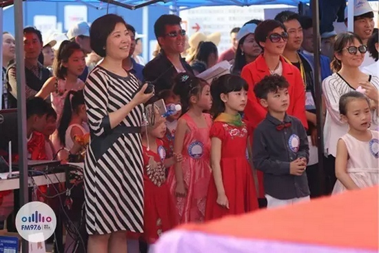 等等，這畫風(fēng)轉(zhuǎn)變太快我不明白了，看見啥了突然這么高興？