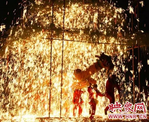 確山鐵花將登上萬眾矚目的春晚舞臺！