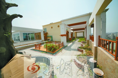 “空中花園”的假樹、水車、小橋都已經(jīng)被拆除