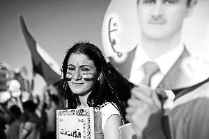 1日，土耳其民眾游行支持巴沙爾政權。新華社發(fā)