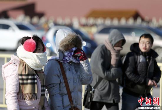 　12月23日，京城迎來今年入冬以來最冷的時刻。受今年以來最強冷空氣影響，京城迎來入冬以來幅度最大的