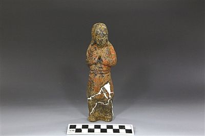 1號墓出土的陶俑。新華社發(fā)