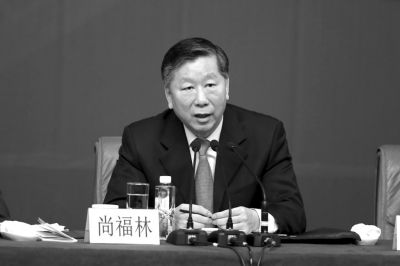 銀監(jiān)會(huì)主席尚福林。記者王海欣攝 銀監(jiān)會(huì)主席尚福林。記者王海欣攝