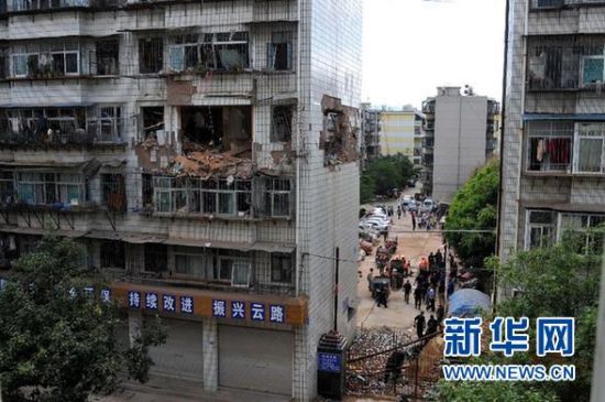 　6月9日在云南楚雄市拍攝的被炸毀的房屋。 新華社發(fā)