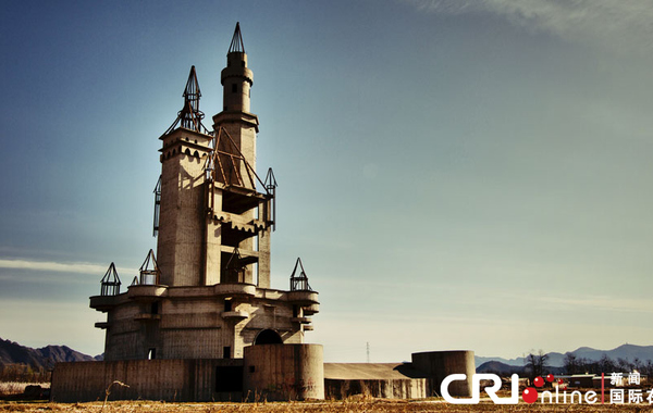 有著“鬼城”、“現(xiàn)實(shí)版的寂靜嶺”、“城堡廢墟”等稱號(hào)的城堡。沈湜 攝…