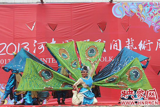 孟加拉國(guó)藝術(shù)團(tuán)的精彩節(jié)目 孟加拉國(guó)藝術(shù)團(tuán)的精彩節(jié)目