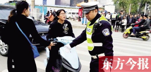 昨日，鄭州市交巡警“百日行動(dòng)”首日