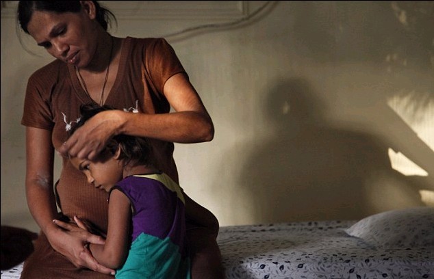 美國(guó)夫婦在印度的生子夢(mèng)