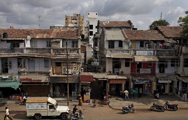 美國(guó)夫婦在印度的生子夢(mèng)