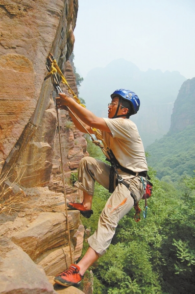 本周末，到萬仙山看“峭壁上的芭蕾”