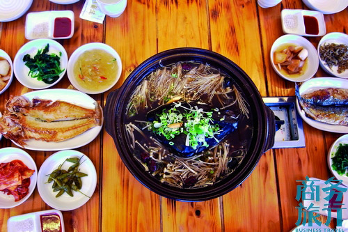 島上著名的養(yǎng)生大餐。