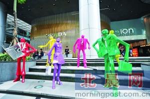 烏節(jié)路上大牌云集。