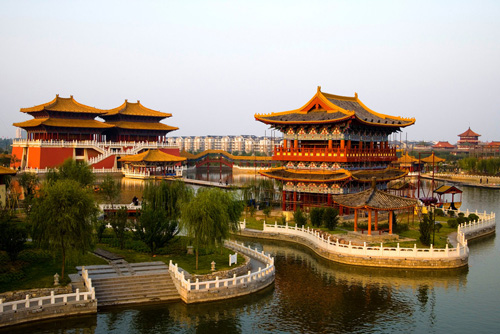 領(lǐng)略北宋的盛世繁榮 開(kāi)封清明上河園