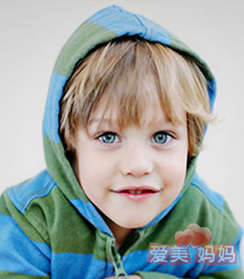 家長過度保護 孩子的獨立性會變差 家長過度保護 孩子的獨立性會變差