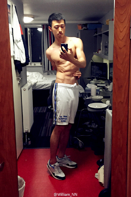 這么性感，你女朋友造？