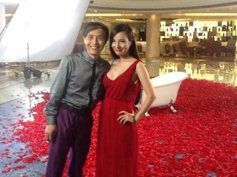 兩人合影。