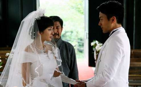 楊冪劉愷威婚紗造型。