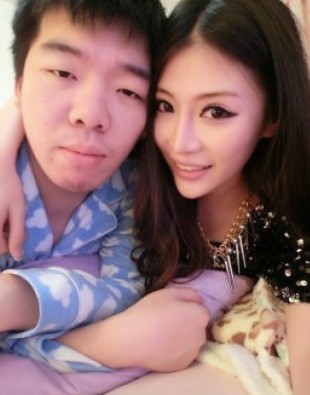 吉星鵬與祁可欣合影。