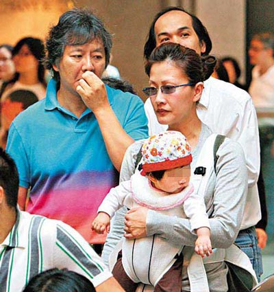 陳慧珊和老公鐘家鴻、女兒