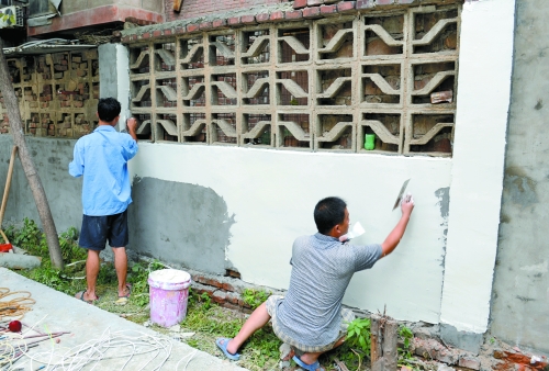 　老舊小區(qū)改造完畢后，“年輕”了、“身價(jià)”也漲了。