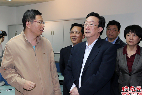 5月9日上午11點(diǎn)10分，河南省委書記郭庚茂一行來到映象網(wǎng)視察。映象網(wǎng)記者 邵恰 段晉哲攝