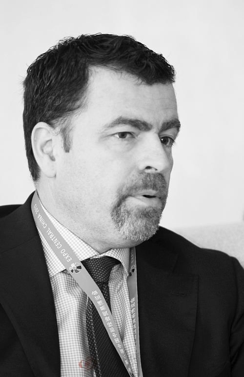 　　狄可為：“現(xiàn)在，雀巢正在改變歷史，中部時代來臨了！”