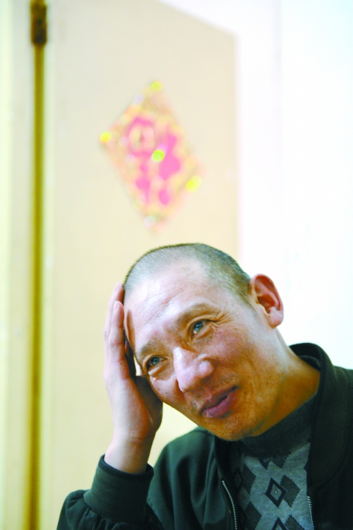 出看守所后,李懷亮的輕松表情越來越多。