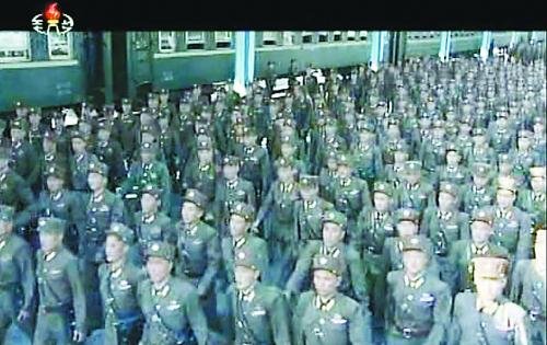 約2萬名朝鮮朝鮮人民軍基層軍官近日陸續(xù)抵達平壤，準備出席軍方大會。