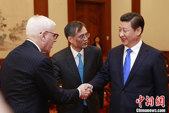 10月23日，中國國家主席習(xí)近平在北京釣魚臺(tái)國賓館會(huì)見清華大學(xué)經(jīng)濟(jì)管理學(xué)院顧問委員會(huì)海外委員。