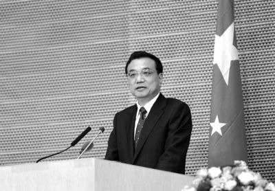 當?shù)貢r間5月5日，國務院總理李克強在非盟會議中心發(fā)表演講。圖/中國政府網(wǎng)