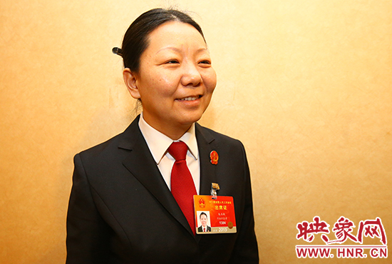 全國(guó)人大代表、河南省寶豐縣人民法院副院長(zhǎng)、鬧店鎮(zhèn)法庭庭長(zhǎng)朱正栩