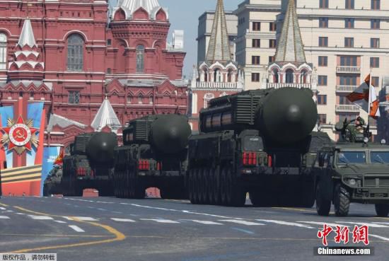 資料圖：2014年5月9日，俄羅斯舉行紀(jì)念衛(wèi)國戰(zhàn)爭勝利69周年的閱兵式，俄羅斯總統(tǒng)普京出席。