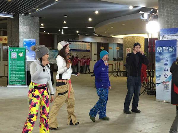 性感女神鐘麗緹周韋彤-25℃脫衣秀熱舞 性感女神鐘麗緹周韋彤-25℃脫衣秀熱舞