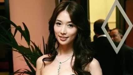 宋丹丹一條微博疑似又把林志玲陳冠希罵戰(zhàn)推向新高度！