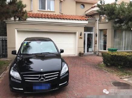 該外籍男子的車輛。（網(wǎng)友供圖）