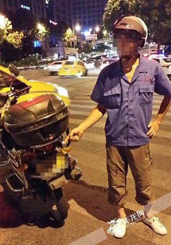 駕駛員主動(dòng)要求進(jìn)行酒精含量測(cè)試。警方供圖