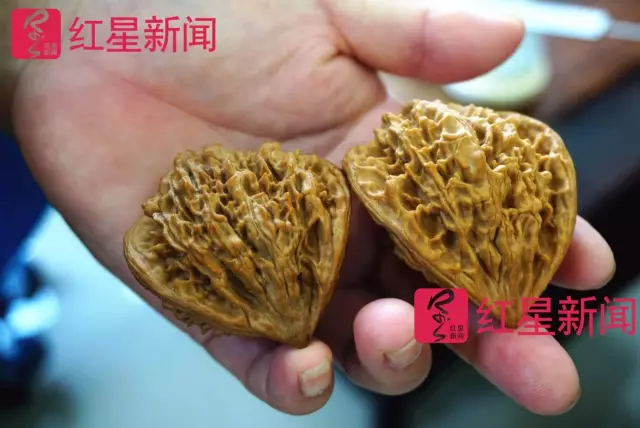 文玩核桃遇冷由幾萬一對(duì)降到5元沒人要？商戶否認(rèn)