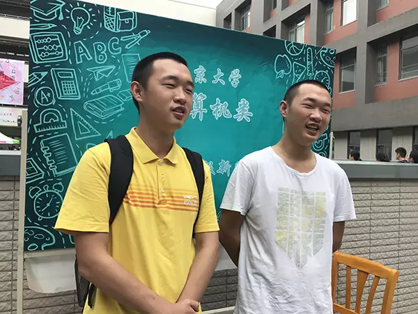 雙胞胎兄弟陳于勤、陳于思。