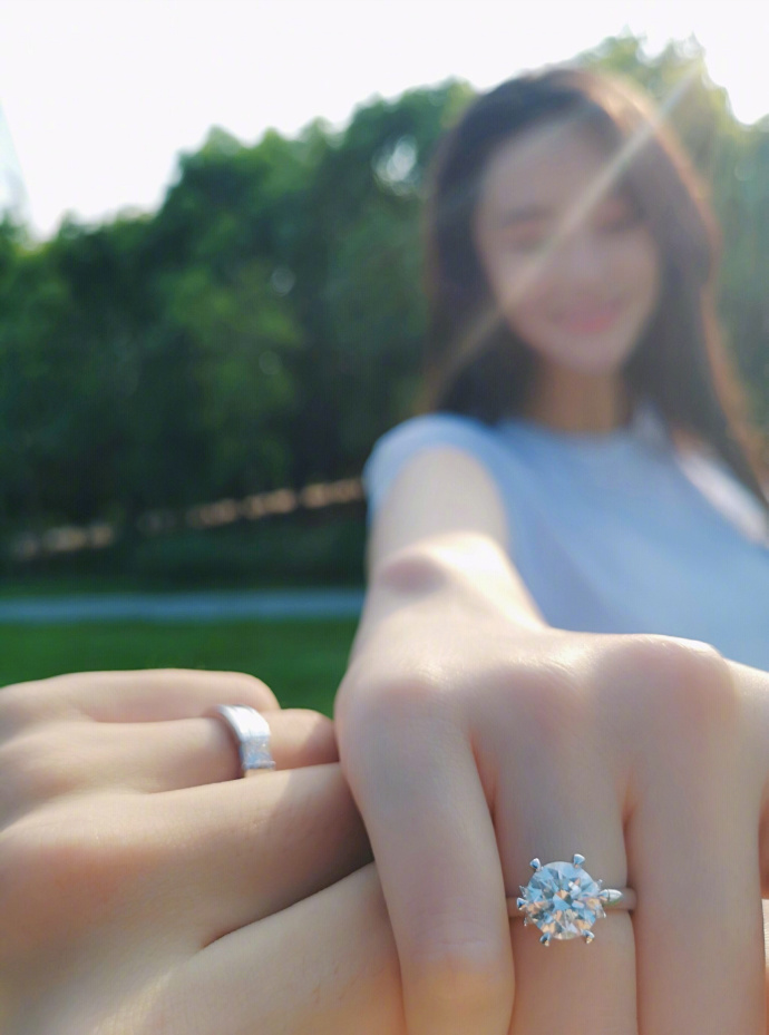 張馨予的婚紗成了淘寶爆款，知道價(jià)格后讓人大跌眼鏡！